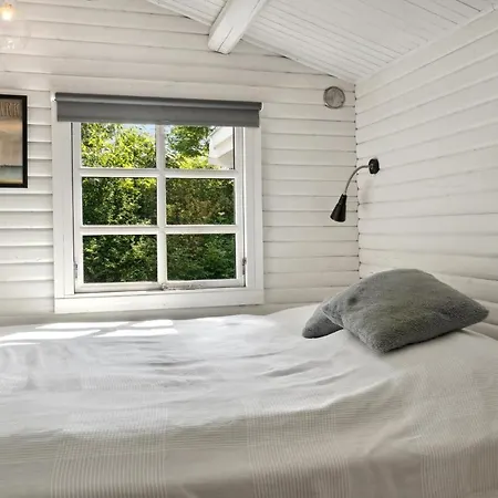 3 Bedroom Nice In Vaeggerlose Ferienhaus *