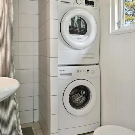 3 Bedroom Nice In Vaeggerlose Ferienhaus